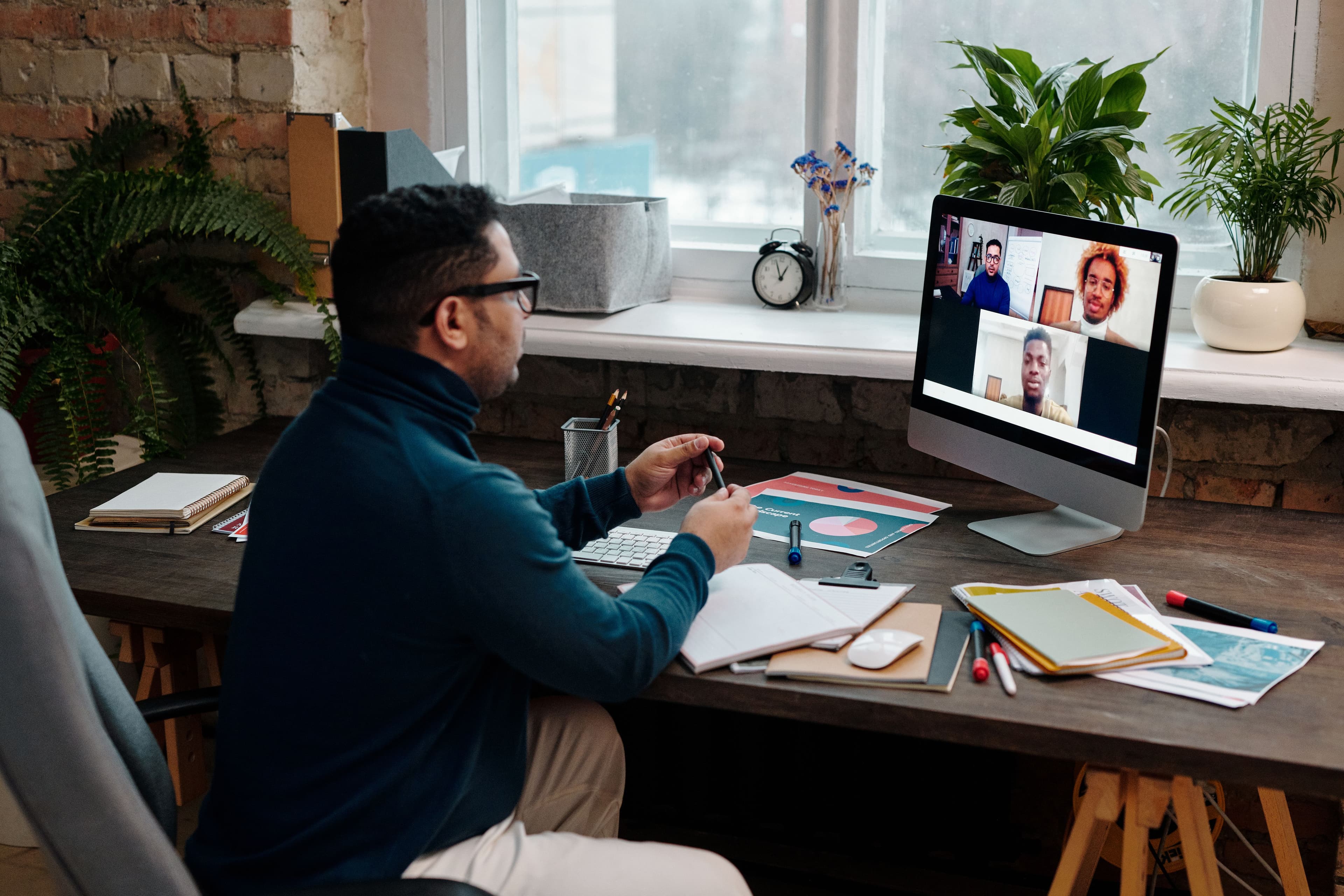 Remote team management support